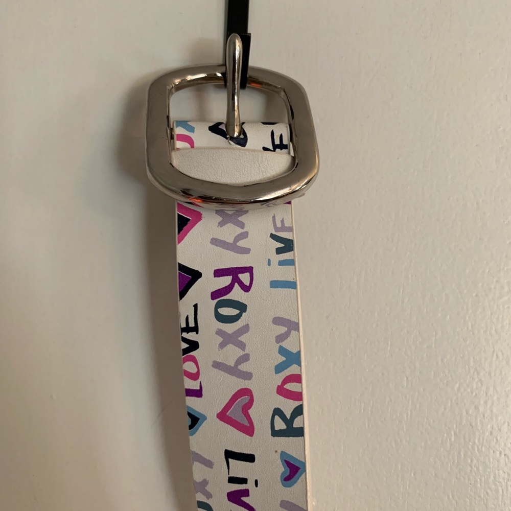 Roxy belt